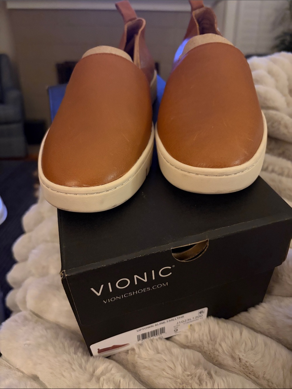 New Vionic Uptown Aline Tan Leather Flats Size 9 M